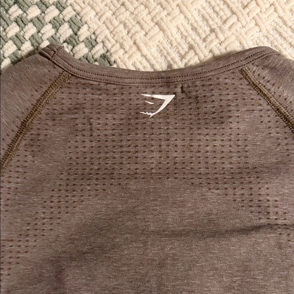 Women’s Gymshark cropped long sleeve shirt - Picture 7 of 7